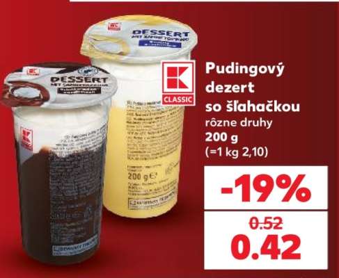 Pudingový dezert so šľahačkou