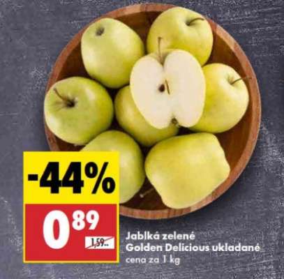Jablká zelené Golden Delicious ukladané